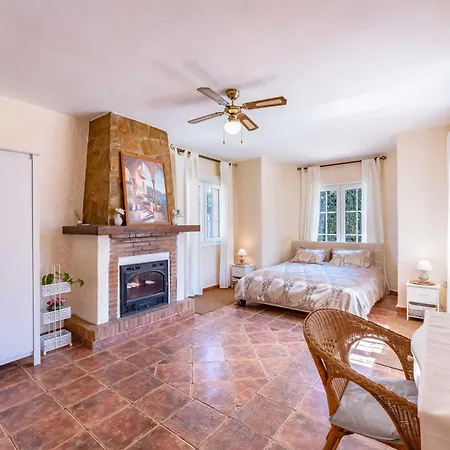 Villa Buenavista - Sea View, Private Heated Pool, Spa, 5 Bedrooms